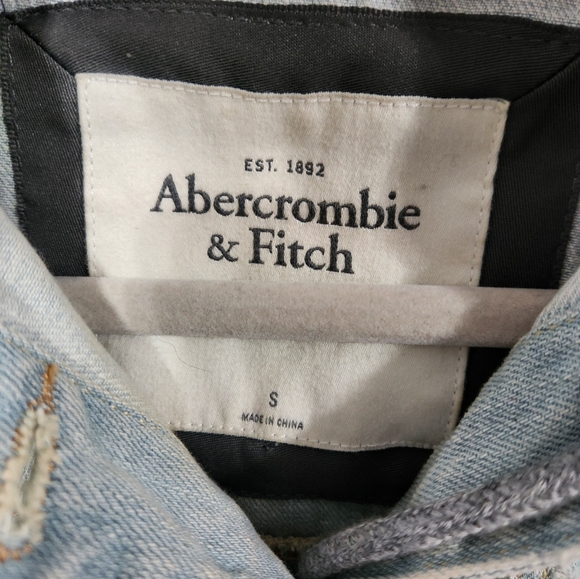 *SOLD* Abercrombie & Fitch Hooded Distressed Jean Jacket - Picture 5 of 7
